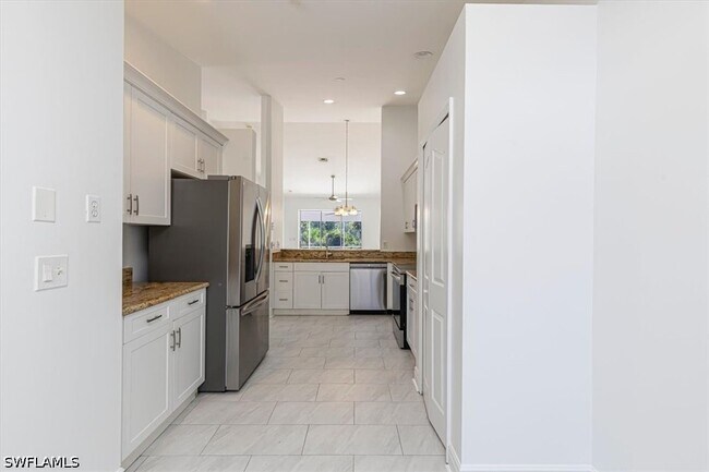 Foto del edificio - 5446 Whitten Dr