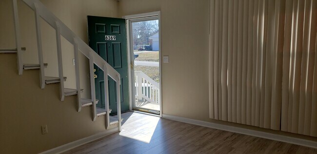 Building Photo - 6369 Plantation Dr