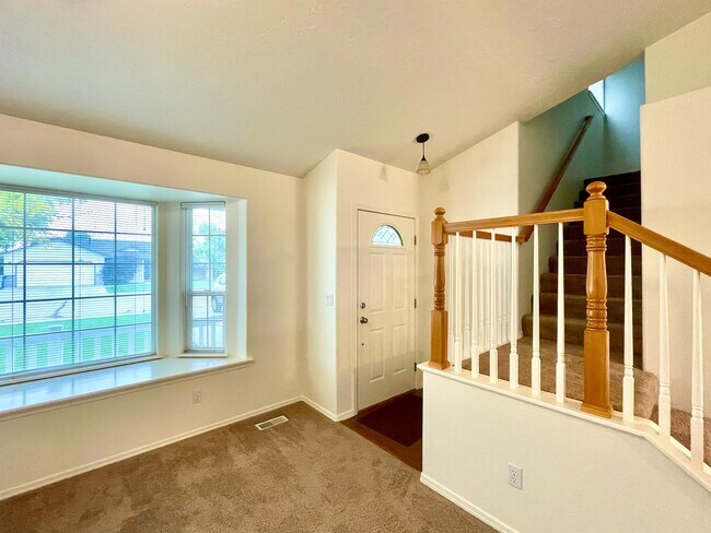 Building Photo - 539 Fall Dr