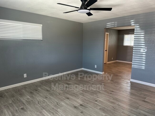 Photo - 1315 W 4th St House