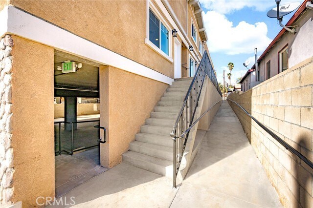 Foto del edificio - 5639 Huntington Dr