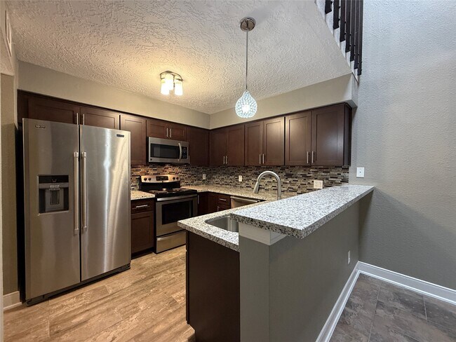 Foto del edificio - 2611 Grants Lake Blvd