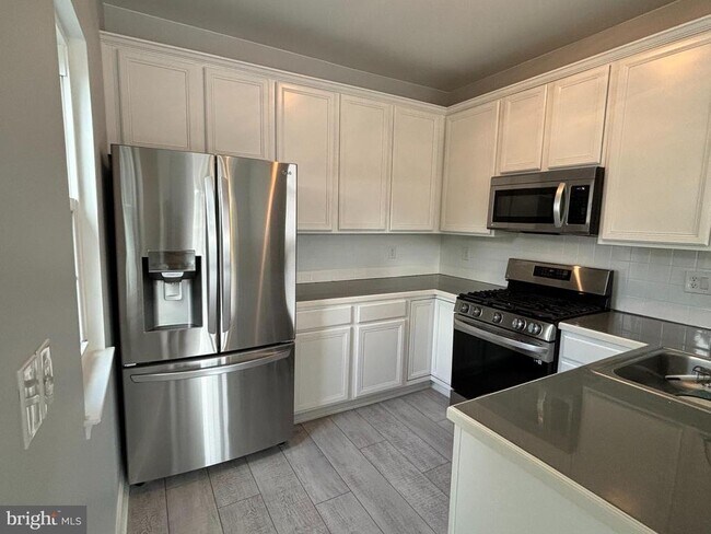 Foto del edificio - 11333 Westbrook Mill Ln
