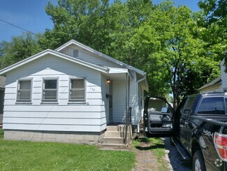 Building Photo - 108 N Oak St