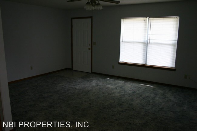 Building Photo - 3 br, 1 bath House - 880 AMOS STREET