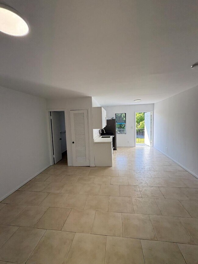 Photo - 627 NE 6th Ave Apartment