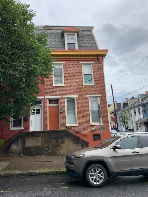 Foto principal - 205 Calder St