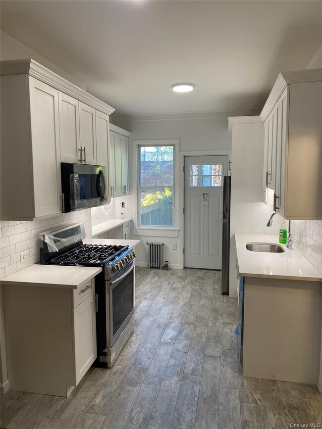 Foto del edificio - 57-09 Catalpa Ave