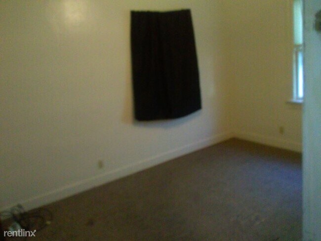 Building Photo - 2 br, 1 bath House - 2401 W Ann Street