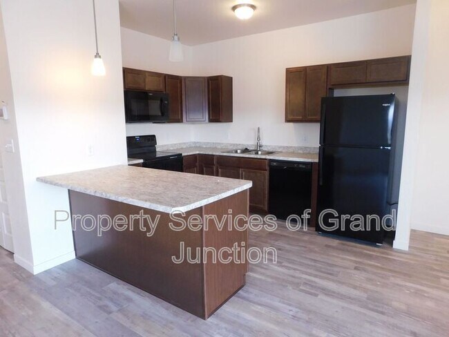 Foto del edificio - 658 Brookwillow Loop