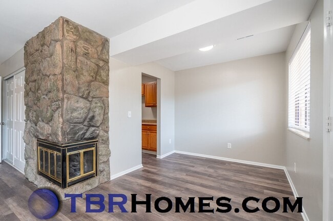 Foto del edificio - 6901 W 87th Way