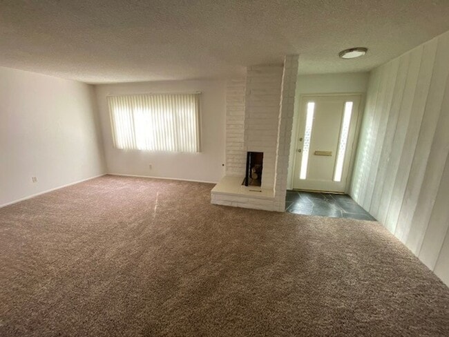 Building Photo - FULLERTON TOWNHOUSE NEAR CSUF   AVAILABLE ...