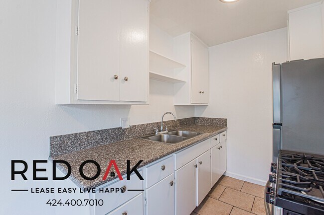 Foto del edificio - 8118 S Western Ave
