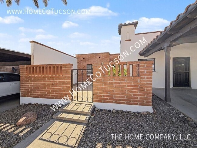 Building Photo - 413 W Pso Solana