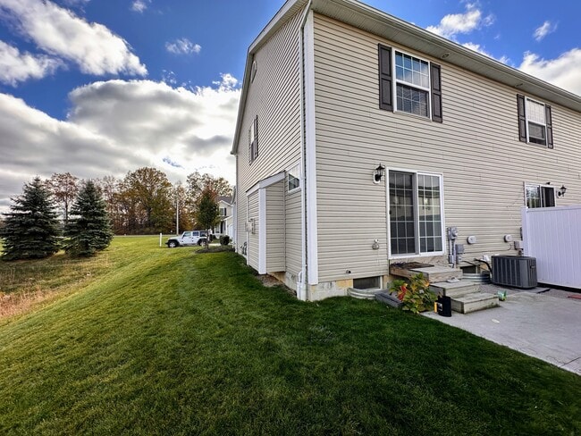 Foto del edificio - 33168 Beverly Ln