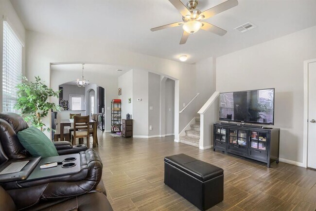 Foto del edificio - 525 N Heatherwilde Blvd