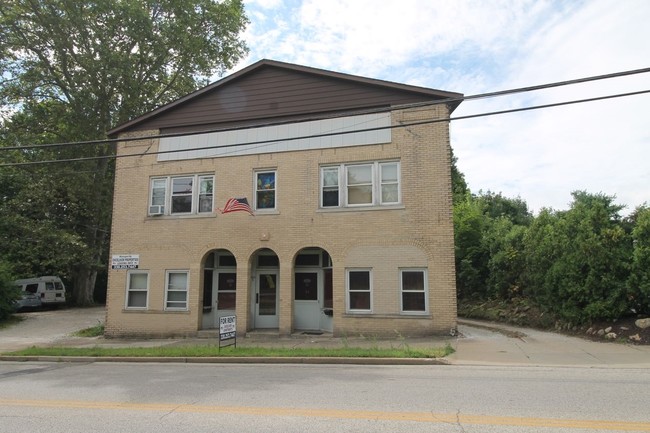 Building Photo - 198 Norton Ave