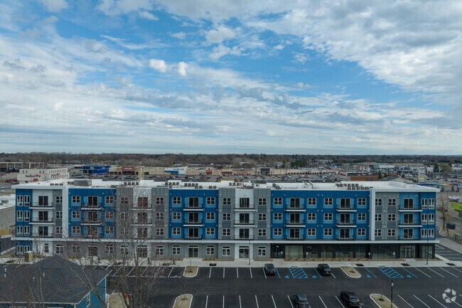 Foto del edificio - The Pointe