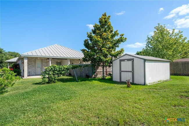 Building Photo - 225 Anne Louise Dr
