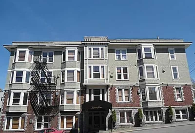 Primary Photo - 1703 Bellevue Ave