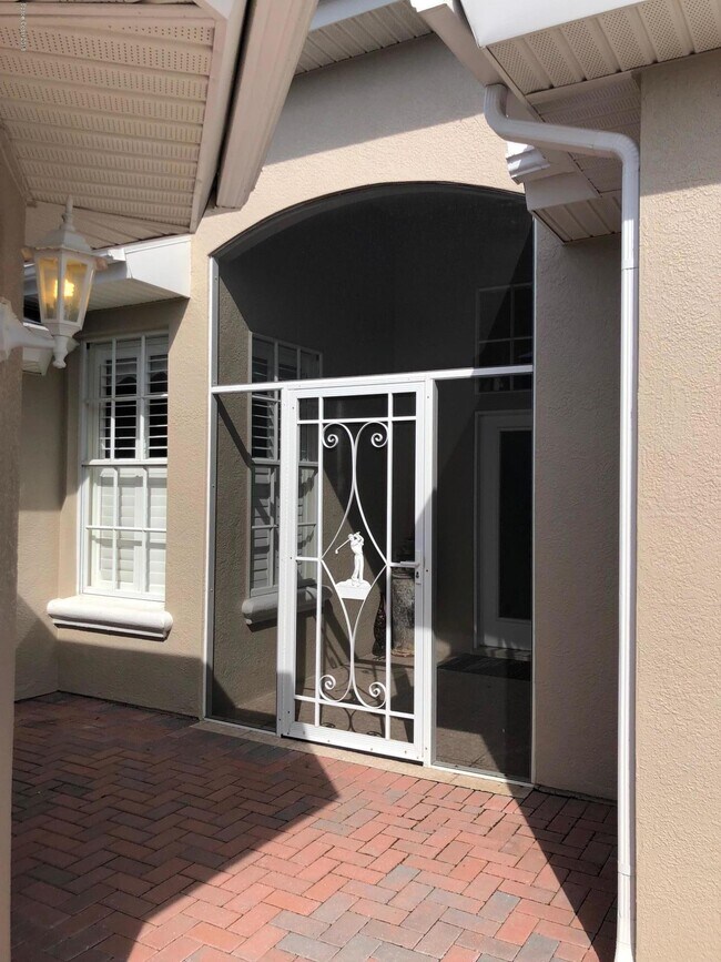 Foto del edificio - 4292 Woodhall Cir