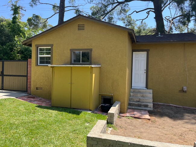 Building Photo - 4813 Castle Rd