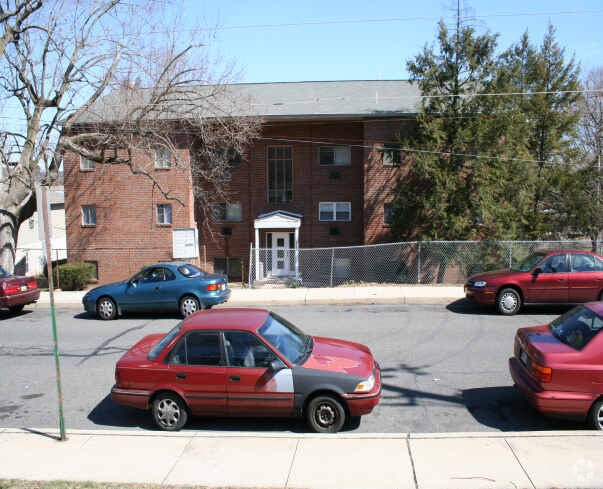 Foto principal - 102 2nd St