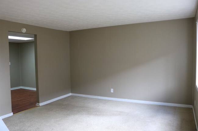 Building Photo - 70 Township Rd 1118