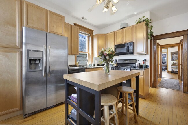 Building Photo - 3131 N Clifton Ave