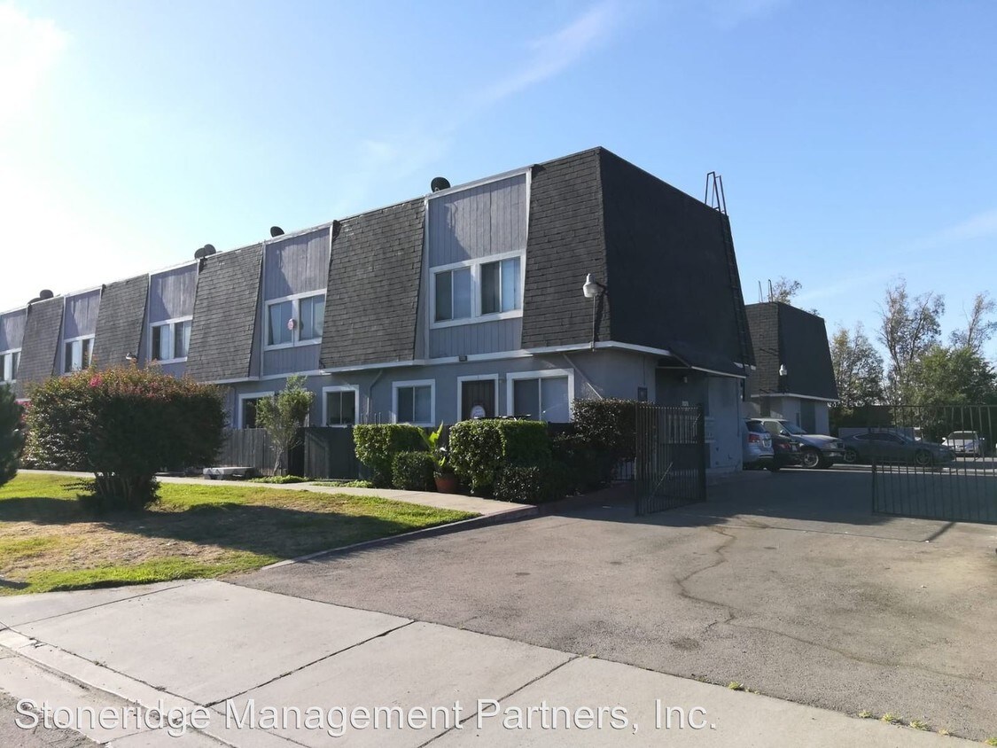 Foto principal - 14997 Washington Dr