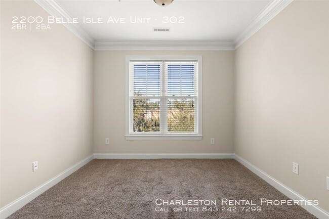 Building Photo - 2200 Belle Isle Ave