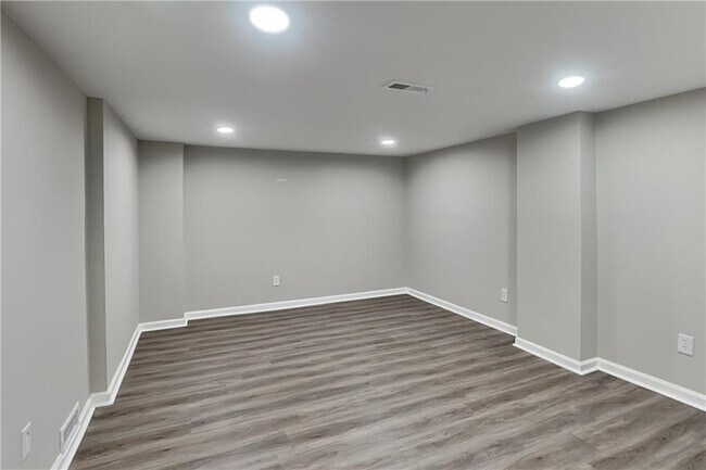 Foto del edificio - 1331 Windage Ct SW