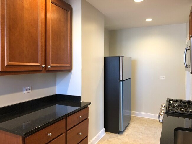 Kitchen - 1446 W Pensacola Ave