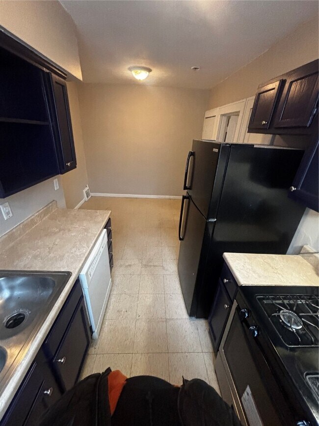 Building Photo - 5043 Alaska Ave