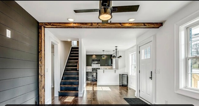 Building Photo - 1615 Cahal Ave
