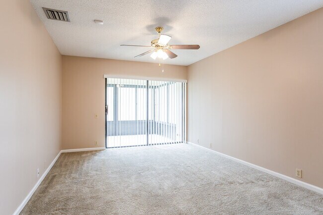 Foto del edificio - 14096 Greentree Dr