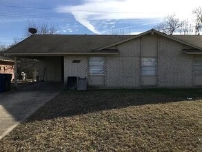 Building Photo - 1902 Frances Dr