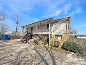 Building Photo - 401 Pinchback Rd