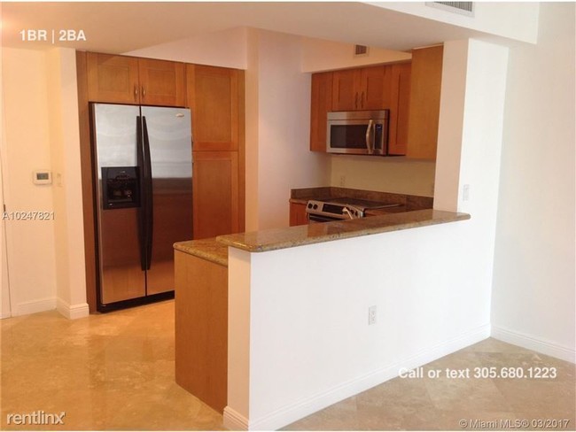 Foto del edificio - 1745 E Hallandale Beach Blvd
