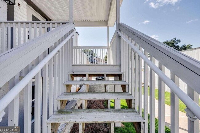 Foto del edificio - 86 S Forest Ave