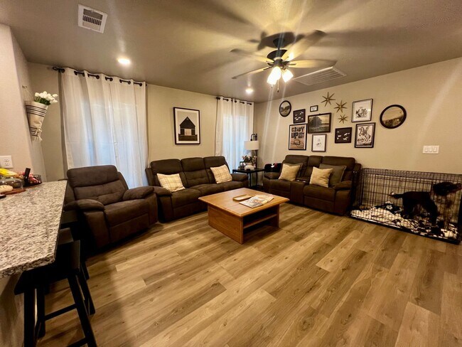 Foto del edificio - Recently Constructed 2 Bedroom In Harvest