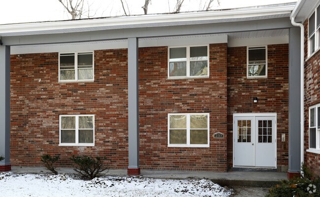 Foto del edificio - Gilman Gardens Apartments