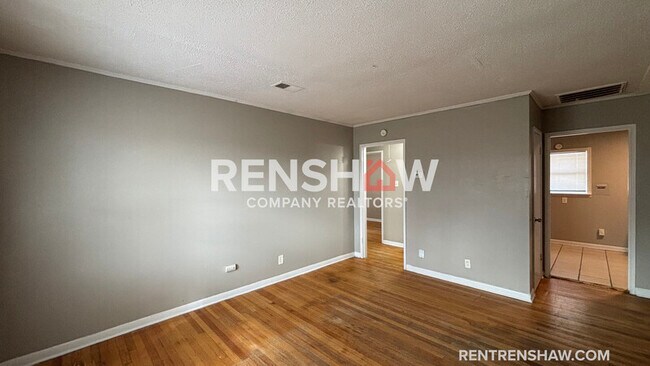 Foto del edificio - 5022 Byron Rd