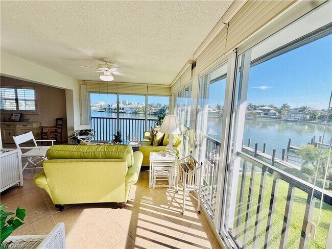 Foto del edificio - 333 Harbour Dr