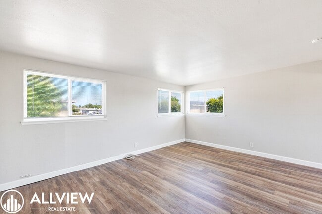 Photo - 3407 W Olinda Ln Apartment