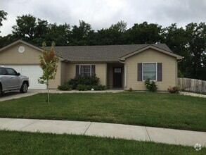 Building Photo - 405 Stone Grove Dr
