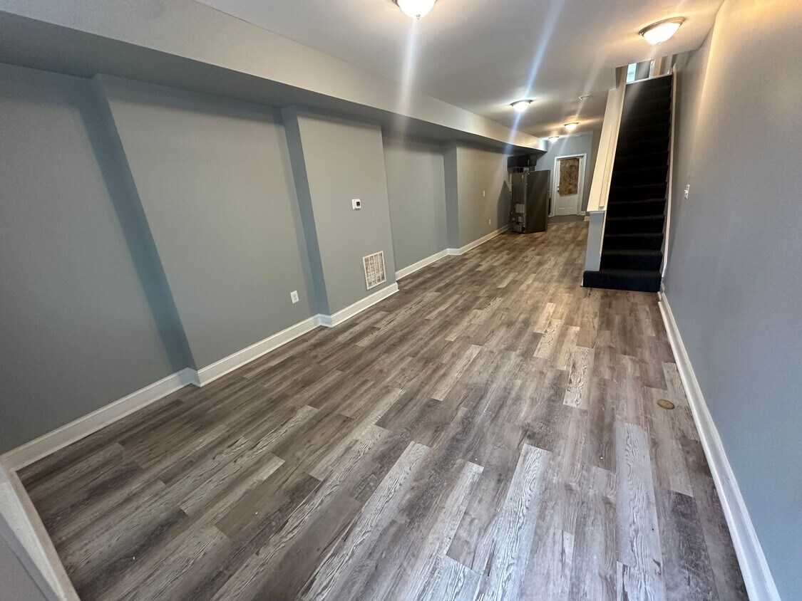 Foto principal - 2bdr 1 ba east Baltimore