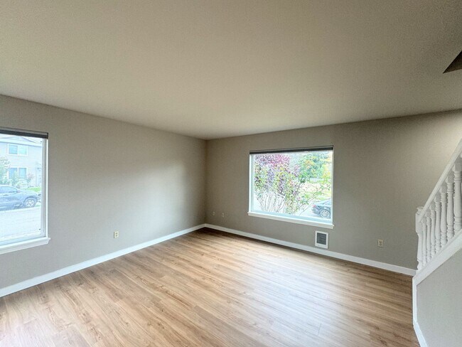 Building Photo - RGL Properties - 9614-9616