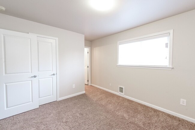 Building Photo - Cavalier Park Apartments