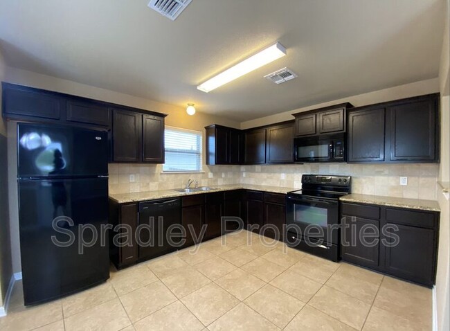 Foto del edificio - 7917 Bridgepointe Dr